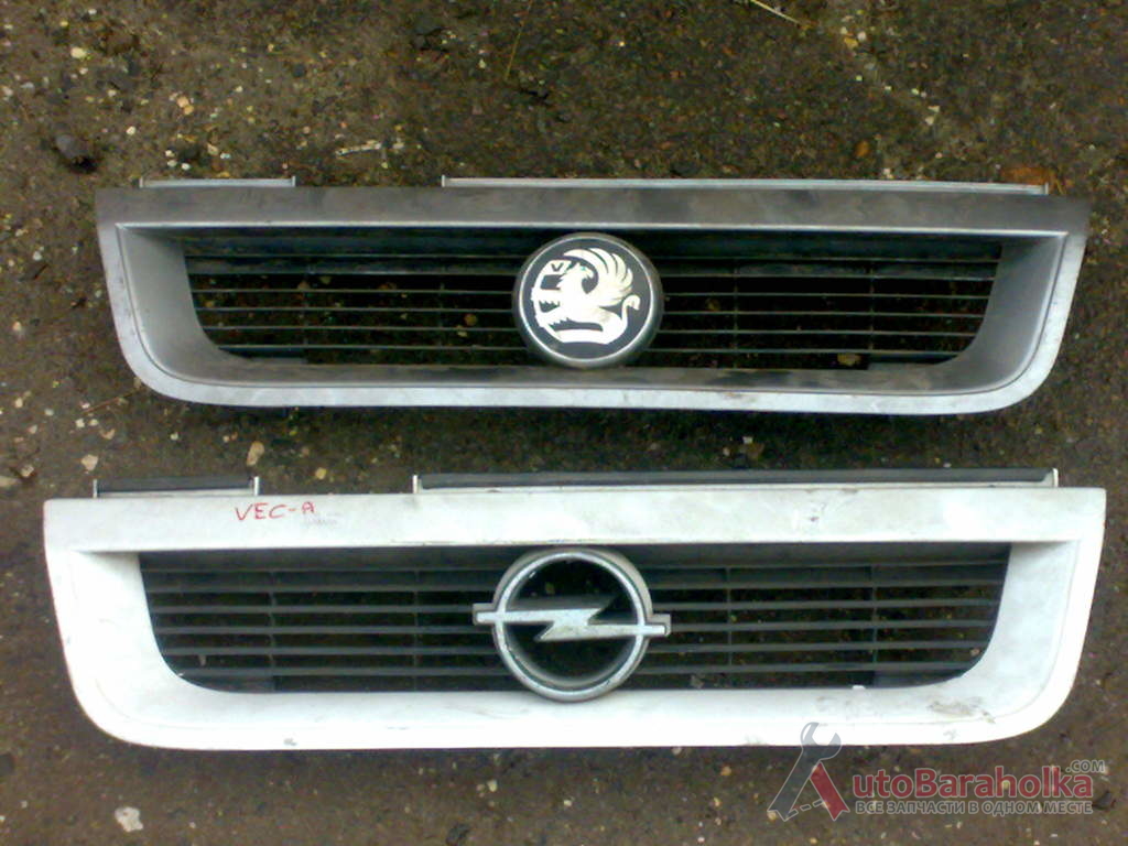 Продам оригинальные решетки радиатора на Opel Vectra A Луцьк