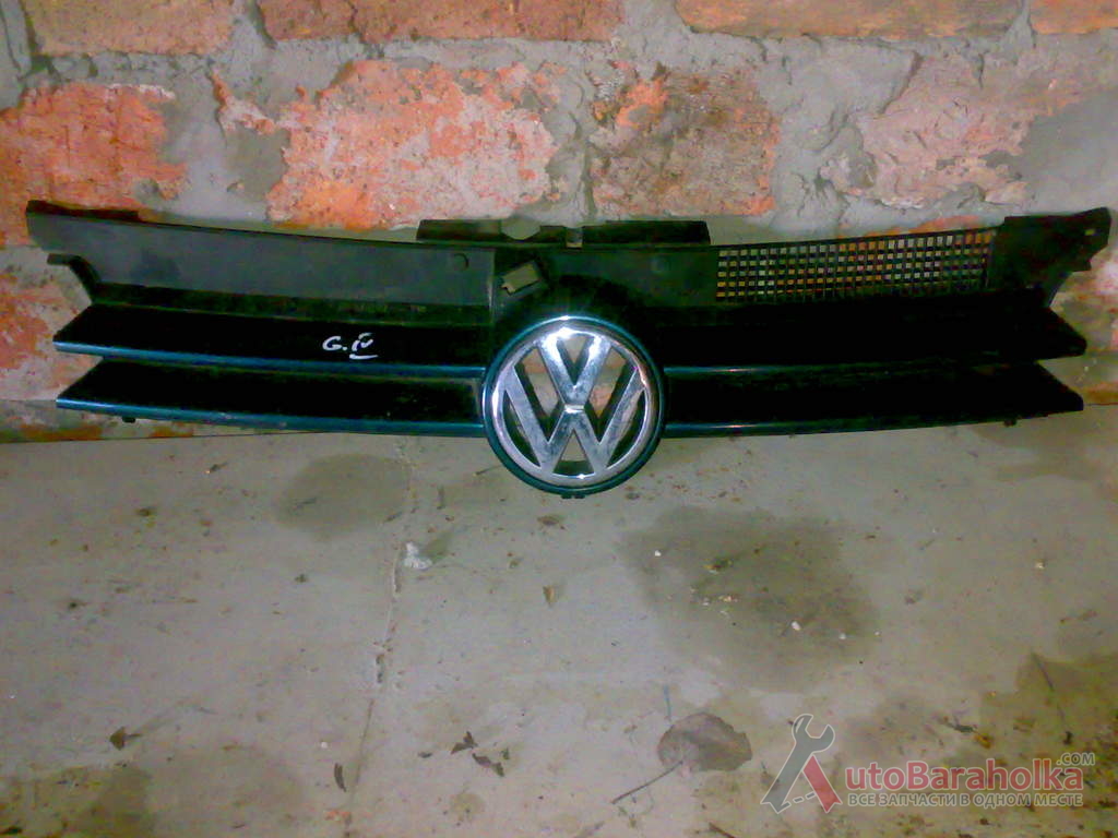 Продам Оригинальная решетка радиатора VW Golf 4 Луцьк