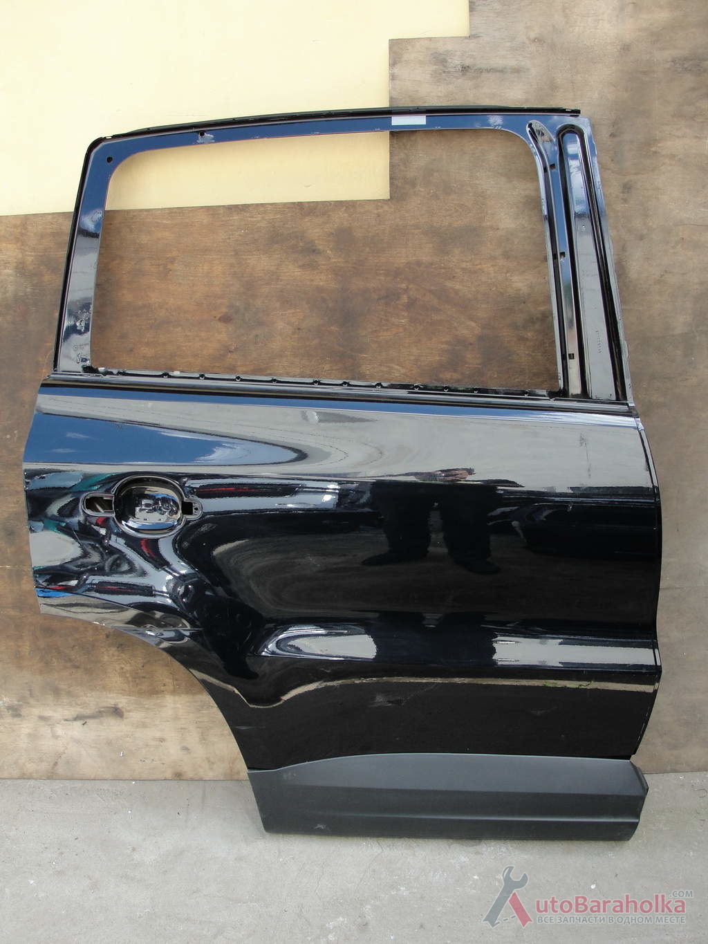 Продам Дверка задня VW Tiguan б. у оригінал в наявності львів