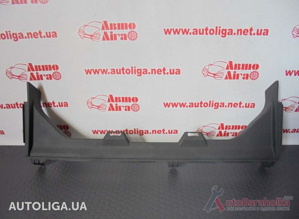 Продам Накладка багажника передняя TOYOTA Corolla (E150) 06-13 6427102080 Ковель