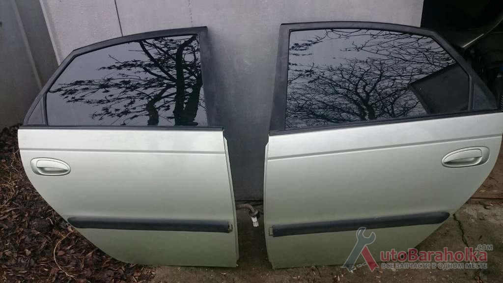 Продам задние двери на Toyta Avensis 2000г. в сборе .хорошее состояние Южный