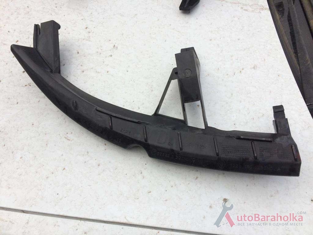 Б/у кронштейн фары Renault Scenic 2, 8200183758, передней правой Продам Б/у кронштейн фары Renault Scenic 2, 8200183758, передней правой кировоград