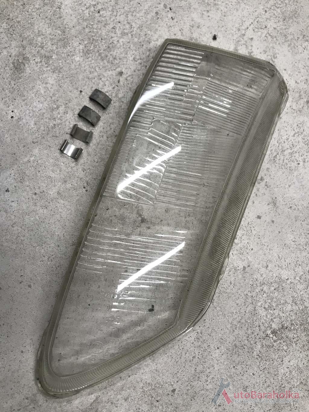 Бу стекло правой фары Renault Laguna 1, 302-142618 Продам Бу стекло правой фары Renault Laguna 1, 302-142618 кировоград