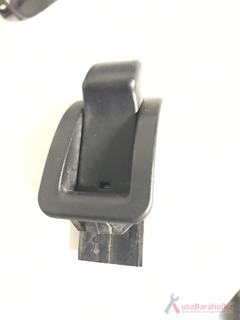 Бу кнопка блокировки замка двери Renault Laguna 1, 7700811266, 7700823542 Продам Бу кнопка блокировки замка двери Renault Laguna 1, 7700811266, 7700823542 кировоград