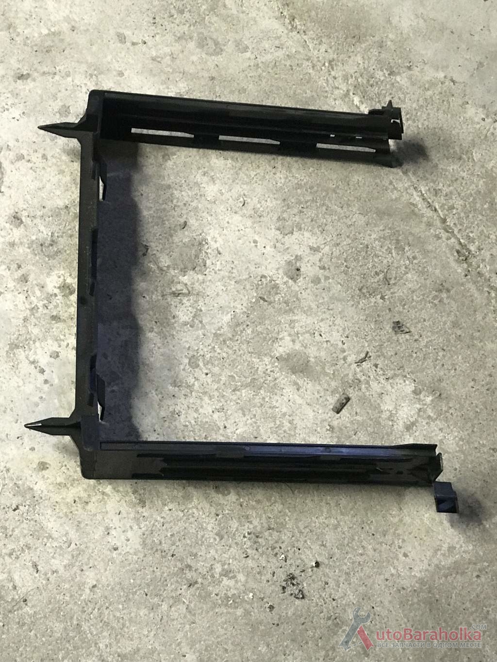 Бу направляющая бардачка под сиденье Renault Scenic 2 , 8200183772 Продам Бу направляющая бардачка под сиденье Renault Scenic 2 , 8200183772 кировоград
