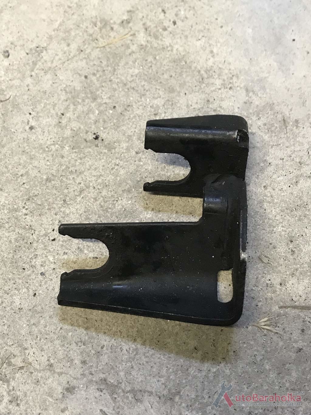 Продам Бу кронштейн крепления тросов КПП JR5 Renault 8200082266 кировоград